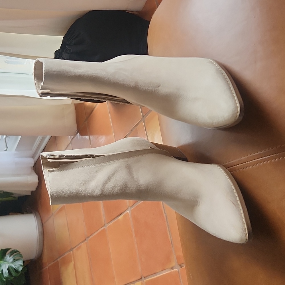 Pointed toe faux suede ankle boots